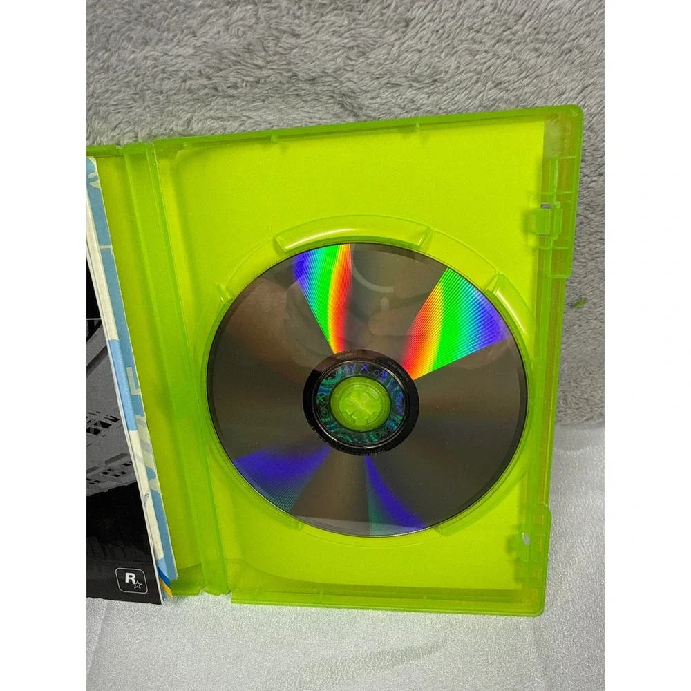 Rockstar Grand Theft Auto IV Xbox 360 OS Green GTA 4 Liberty City Video Game